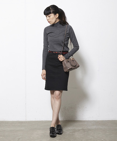 MID by MIDWEST(ミッド バイ ミッドウエスト)の「MID by MIDWEST デニムタイトミディスカート(デニムスカート・レディース・ブラック/ダークブルー・2/1/3)」の11枚目の写真