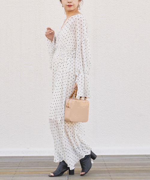 Chico（チコ）の「バンブーハンドルエナメルバッグ（ハンドバッグ・レディース・アイボリー/ブラック/ベージュ・FREE）」の21枚目の写真