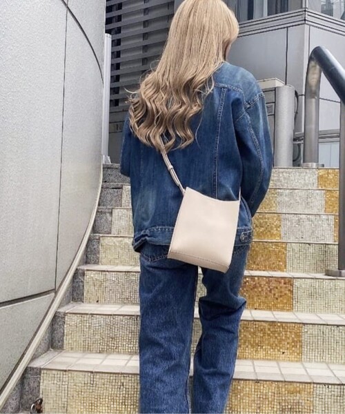 Ober Tashe（オーバータッシェ）の「シンシアカラフルショルダー（ショルダーバッグ・レディース・ベージュ系8/グレー/グレー系4/ブラック/ブラウン系3/ブラック系2/グリーン系その他4/アイボリー系2/ホワイト系9/ブラウン系8/グリーン/ブルー/オレンジ/パープル系/ピンク系/アイボリー/ワインレッド/ブラウン系その他/ブルー系その他/ダークグレー・FREE）」の2枚目の写真