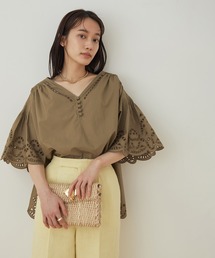 ＜洗える＞スカラップ刺繍ブラウス