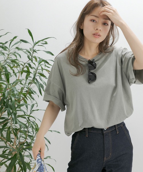 URBAN RESEARCH Sonny Label（アーバンリサーチサニーレーベル）の「【WEB限定】ニュアンスピグメントTシャツ（Tシャツ/カットソー・レディース・ベージュ/グレー/チャコールグレー・FREE）」の2枚目の写真