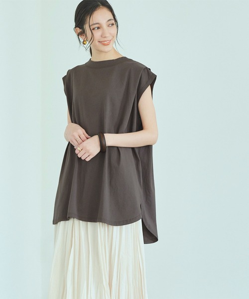 titivate(ティティベイト)の「タックデザインフレンチスリーブトップス(Tシャツ/カットソー・レディース・オフホワイト/オレンジ/グレイッシュベージュ/モカ/ブルー/チャコール・S/M)」の3枚目の写真