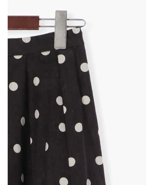 Te chichi（テチチ）の「ドットフレアスカート（スカート・レディース・チャコール/キナリ・ﾌﾘ-）」の12枚目の写真