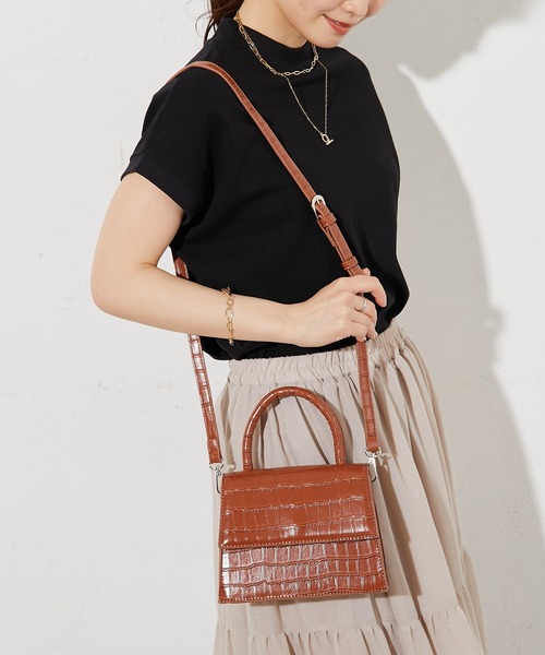 prose verse（プロズヴェール）の「2wayクロコミニショルダー（ショルダーバッグ・レディース・オフホワイト/キャメル/ブラック・ﾌﾘ-）」の4枚目の写真