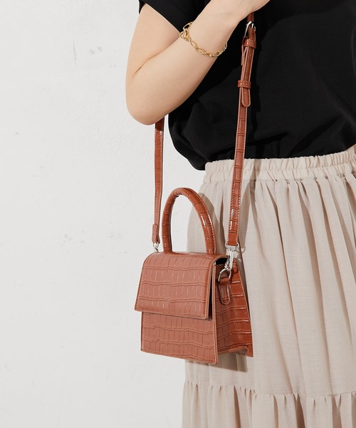 prose verse（プロズヴェール）の「2wayクロコミニショルダー（ショルダーバッグ・レディース・オフホワイト/キャメル/ブラック・ﾌﾘ-）」の14枚目の写真