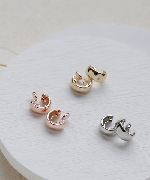 colleca la(コレカラ)の「miniループフィット・プランプフープイヤリング(イヤリング・レディース・シルバー/ゴールド/ピンクゴールド・フリ-)」の9枚目の写真