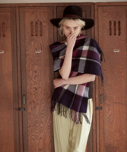 DRWCYS（ドロシーズ）の「ウォッシャブルウールチェックストール（ストール/ショール・レディース・ベージュ/ネイビー/ピンク・FREE）」の4枚目の写真