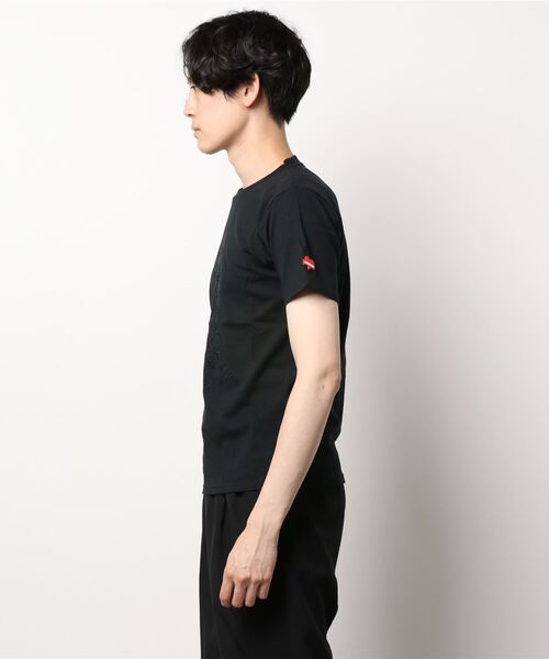 CERCA(チェルカ)の「RM/モノグラムベア刺繍クルーネック半袖Tシャツ(Tシャツ/カットソー・メンズ・ホワイト/ブラック/ホワイト系その他/ブラック系その他・MEDIUM/LARGE/X-LARGE)」の6枚目の写真