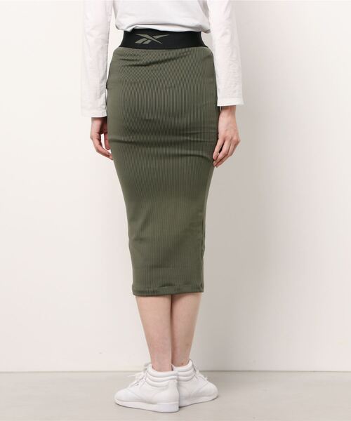 Reebok(リーボック)の「カーディB リブスカート / Cardi B Rib Skirt(スカート・レディース・ブラック/レッド系その他・SMALL/MEDIUM/LARGE/X-LARGE)」の4枚目の写真