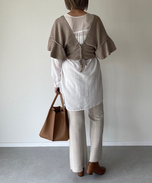 y/m by misato(イムバイミサト)の「幾何学柄ジャガードフレアパンツ(その他パンツ・レディース・ブラック/ベージュ・FREE)」の14枚目の写真