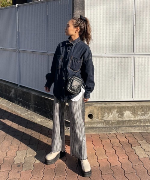 y/m by misato(イムバイミサト)の「幾何学柄ジャガードフレアパンツ(その他パンツ・レディース・ブラック/ベージュ・FREE)」の18枚目の写真