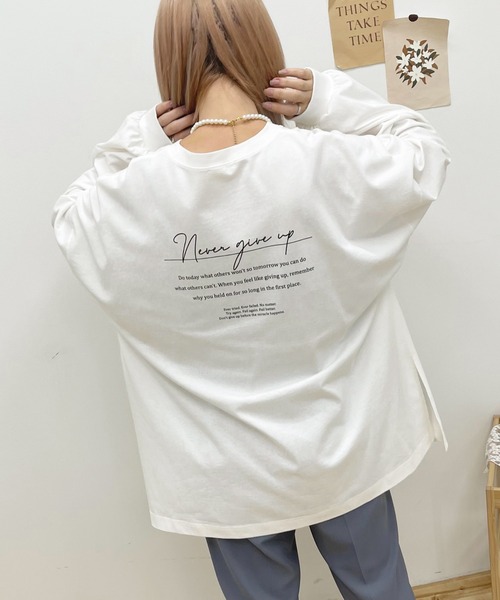 apres jour(アプレジュール)の「BIGスリット入りロンT【ZOZOTOWN限定アイテム】(Tシャツ/カットソー・レディース・グリーン/アイボリー/ブラック系その他/オフホワイト/ブルー/ラベンダー/ホワイト系その他2/ホワイト系その他・X-LARGE/フリー)」の4枚目の写真