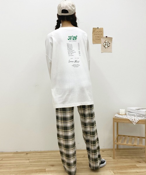 apres jour(アプレジュール)の「BIGスリット入りロンT【ZOZOTOWN限定アイテム】(Tシャツ/カットソー・レディース・グリーン/アイボリー/ブラック系その他/オフホワイト/ブルー/ラベンダー/ホワイト系その他2/ホワイト系その他・X-LARGE/フリー)」の9枚目の写真