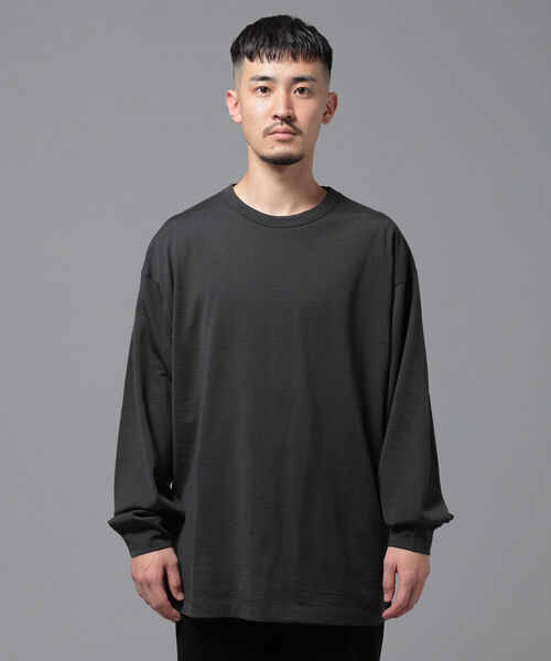 BEAMS（ビームス）の「BEAMS / ウォッシャブル ウール ロングスリーブ Tシャツ（Tシャツ/カットソー・メンズ・オフホワイト/ライトブラック・SMALL/MEDIUM/LARGE/X-LARGE）」の18枚目の写真