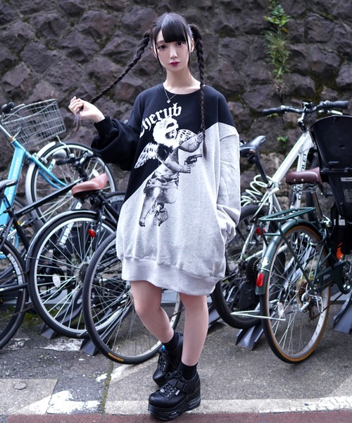 TRAVAS TOKYO（トラバス トウキョウ）の「『TRAVAS TOKYO/トラバス トーキョー』Cherub Bi-color PO/オーバーサイズ バイカラープルオーバー スウェットシャツ（スウェット・レディース・ブラック×グレー/ブラック×ホワイト・FREE）」の10枚目の写真