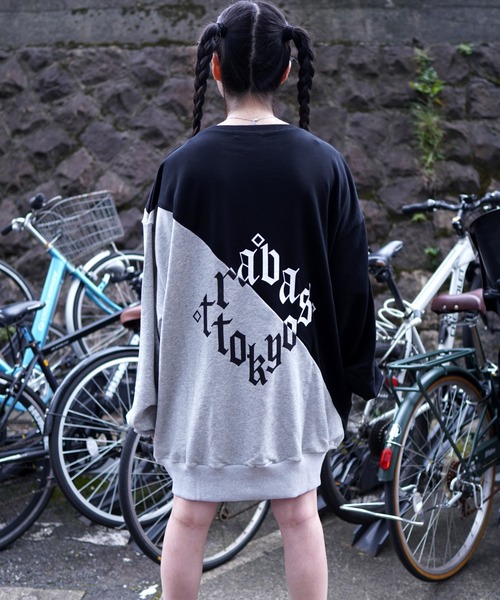 TRAVAS TOKYO（トラバス トウキョウ）の「『TRAVAS TOKYO/トラバス トーキョー』Cherub Bi-color PO/オーバーサイズ バイカラープルオーバー スウェットシャツ（スウェット・レディース・ブラック×グレー/ブラック×ホワイト・FREE）」の6枚目の写真