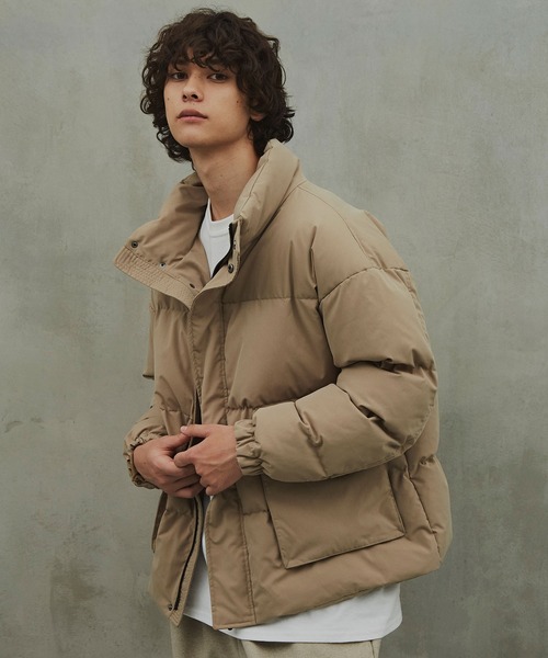 Revo.(レボ)の「Revo. DACRON 機能中綿 ショート丈 スタンドカラーブルゾン 21AW(ダウンジャケット/コート・メンズ・ブラック/ベージュ/オリーブ・1/2)」の5枚目の写真