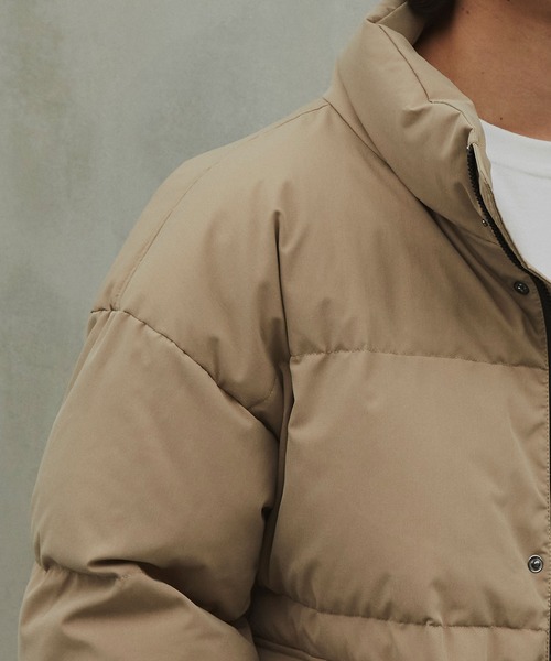 Revo.(レボ)の「Revo. DACRON 機能中綿 ショート丈 スタンドカラーブルゾン 21AW(ダウンジャケット/コート・メンズ・ブラック/ベージュ/オリーブ・1/2)」の9枚目の写真