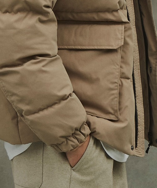 Revo.(レボ)の「Revo. DACRON 機能中綿 ショート丈 スタンドカラーブルゾン 21AW(ダウンジャケット/コート・メンズ・ブラック/ベージュ/オリーブ・1/2)」の13枚目の写真