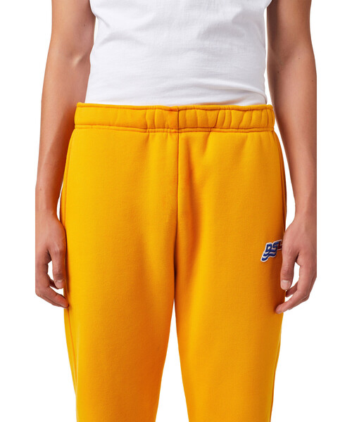 DIESEL（ディーゼル）の「メンズ パンツ スエットパンツ ロゴ（その他パンツ・メンズ・ブルー/グレー/ブラック/イエロー・SMALL/MEDIUM/LARGE/X-LARGE/X-SMALL/XX-LARGE）」の8枚目の写真