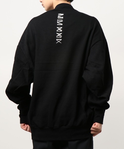 NILoS(ニルズ)の「NILoS/ニルズ/グラフィックプリントスウェット/CutSewn ForMale/740CPM5(スウェット・メンズ・ブラック・1/2)」の2枚目の写真