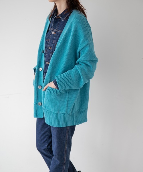 yuw（ユウ）の「UNISEX BIG CARDIGAN　217881（カーディガン/ボレロ・レディース・アイボリー/ブラック/ブルー/ピンク・FREE）」の3枚目の写真