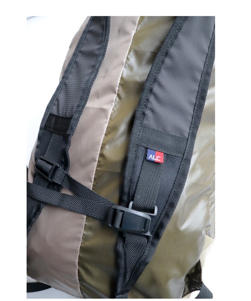 AlexanderLeeChang（アレキサンダーリーチャン）の「AlexanderLeeChang/アレキサンダーリーチャン 5050 POCKETABLE DAYPAC AC052139（バックパック/リュック・メンズ・ネイビー/グレー/ブルー・FREE）」の21枚目の写真