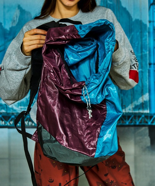 AlexanderLeeChang（アレキサンダーリーチャン）の「AlexanderLeeChang/アレキサンダーリーチャン 5050 POCKETABLE DAYPAC AC052139（バックパック/リュック・メンズ・ネイビー/グレー/ブルー・FREE）」の13枚目の写真