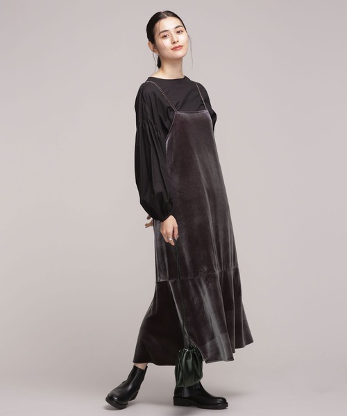 NANO universe（ナノユニバース）の「ベロアキャミワンピース（ワンピース・レディース・ベージュ/チャコール・38/36）」の7枚目の写真