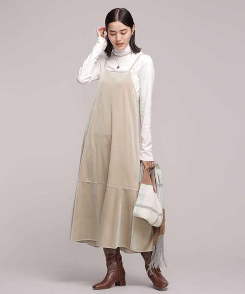 NANO universe（ナノユニバース）の「ベロアキャミワンピース（ワンピース・レディース・ベージュ/チャコール・38/36）」の5枚目の写真