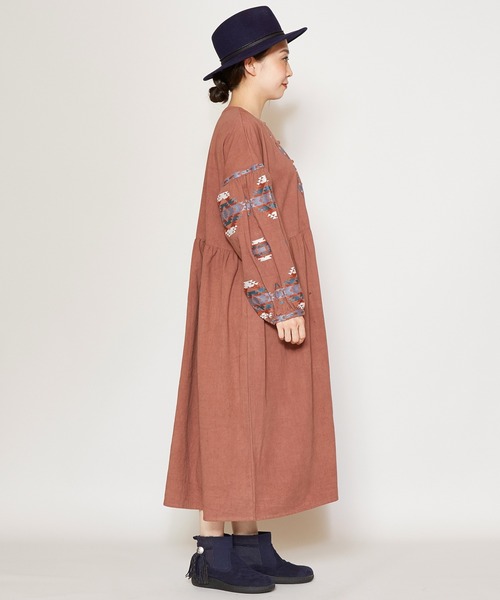 チャイハネ(チャイハネ)の「【チャイハネ】yul オルテガ柄刺繍ワンピース(ワンピース・レディース・ホワイト/ブラウン/グリーン・FREE)」の9枚目の写真