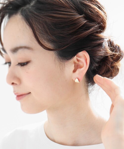 COCOSHNIK(ココシュニック)の「K10ホロウ フープピアス(ピアス(両耳用)・レディース・ホワイト系その他7・00)」の3枚目の写真