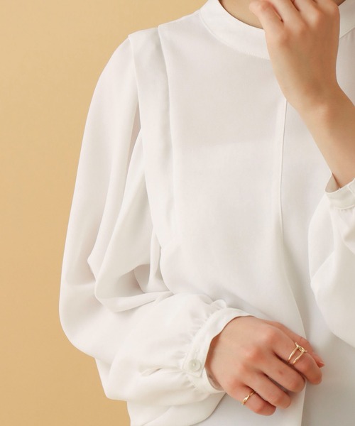 libelle more（リベル モア）の「ショルダータックブラウス（シャツ/ブラウス・レディース・ブラック/ベージュ/オフホワイト・M/L）」の16枚目の写真