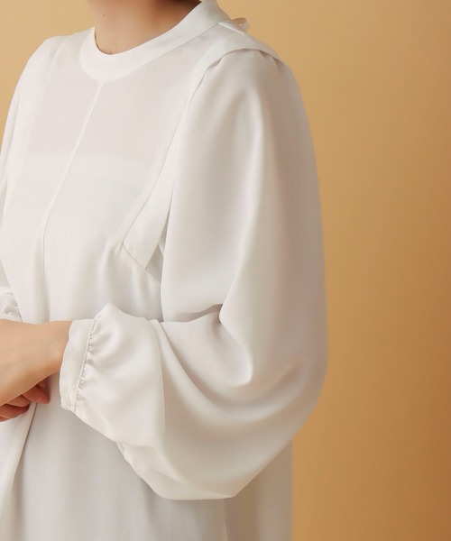 libelle more（リベル モア）の「ショルダータックブラウス（シャツ/ブラウス・レディース・ブラック/ベージュ/オフホワイト・M/L）」の7枚目の写真