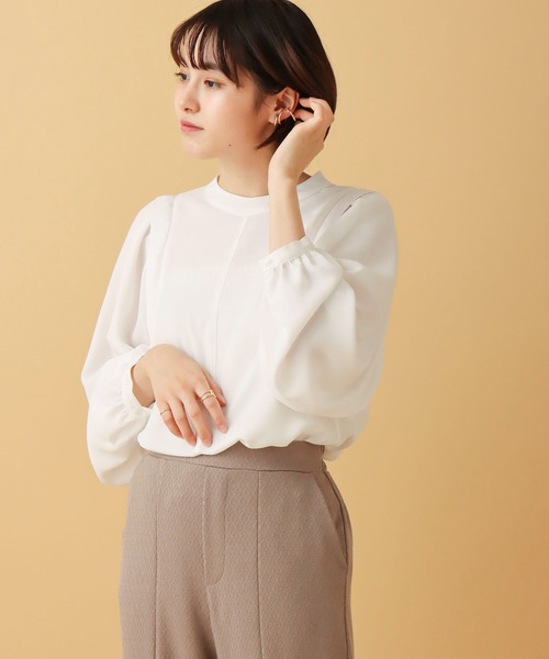 libelle more（リベル モア）の「ショルダータックブラウス（シャツ/ブラウス・レディース・ブラック/ベージュ/オフホワイト・M/L）」の11枚目の写真