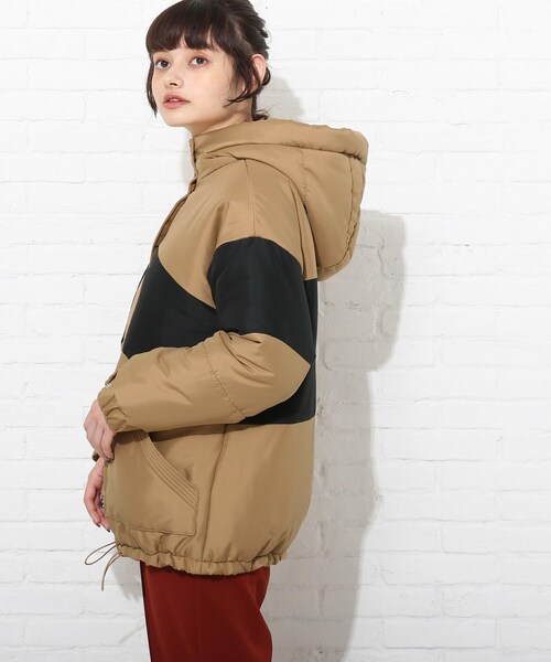 Cutie Blonde(キューティーブロンド)の「◆【撥水加工】中綿切替えブルゾン(ブルゾン・レディース・ブラック/ベージュ系その他2/ピンク系・03/02)」の15枚目の写真