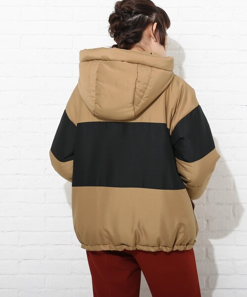 Cutie Blonde(キューティーブロンド)の「◆【撥水加工】中綿切替えブルゾン(ブルゾン・レディース・ブラック/ベージュ系その他2/ピンク系・03/02)」の16枚目の写真