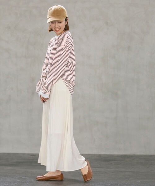 coen（コーエン）の「定番のUSAコットン使用。レトロボーダー袖ボリュームリンガーTシャツ（WEB限定カラー）（Tシャツ/カットソー・レディース・ブラック/パープル/ケリー/オレンジ/ベージュ/ブラウン/ダークグリーン/ネイビー/マスタード/ナチュラル・MEDIUM/LARGE）」の11枚目の写真