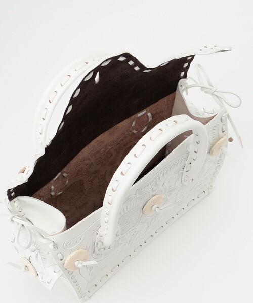 CARVING TRIBES（カービングトライブス）の「Maestra S（ハンドバッグ・レディース・ブラウン系その他2/ブラック/ブラウン系その他/ホワイト系その他/グレー/キナリ/ホワイト・FREE）」の20枚目の写真