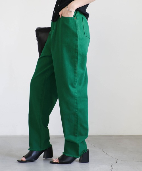 select MOCA by sayo(セレクトモカバイサヨ)の「カラーツイルテーパードパンツ(デニムパンツ・レディース・ピンク/イエロー/グリーン/パープル/ブルー・SMALL/MEDIUM)」の17枚目の写真