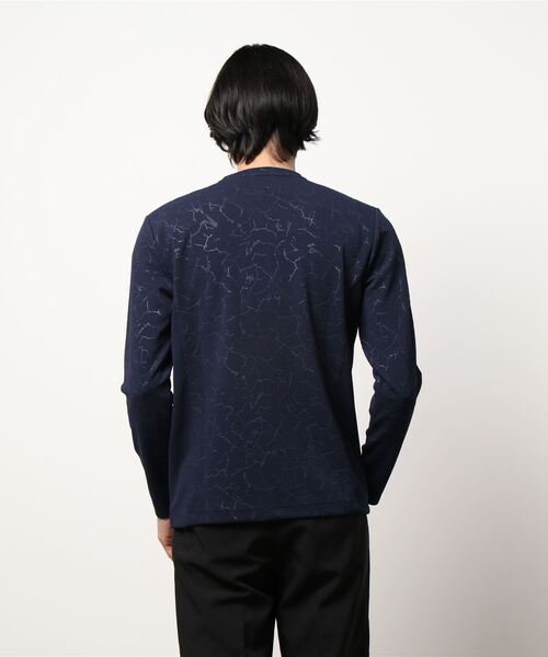 HIDEAWAYS NICOLE（ハイダウェイニコル）の「ブリスタークラックエンボスＶネック（Tシャツ/カットソー・メンズ・ブラック/ネイビー/オフホワイト・MEDIUM/LARGE/X-LARGE）」の5枚目の写真