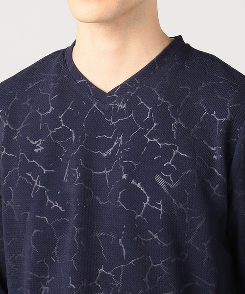 HIDEAWAYS NICOLE（ハイダウェイニコル）の「ブリスタークラックエンボスＶネック（Tシャツ/カットソー・メンズ・ブラック/ネイビー/オフホワイト・MEDIUM/LARGE/X-LARGE）」の8枚目の写真