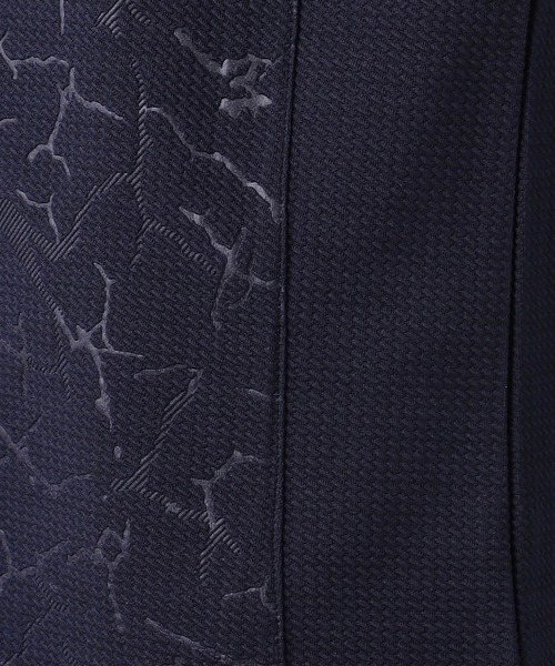 HIDEAWAYS NICOLE（ハイダウェイニコル）の「ブリスタークラックエンボスＶネック（Tシャツ/カットソー・メンズ・ブラック/ネイビー/オフホワイト・MEDIUM/LARGE/X-LARGE）」の10枚目の写真