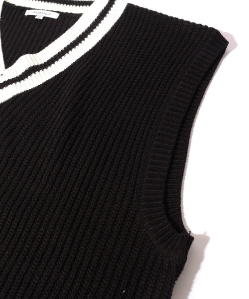 CORPUS　SELECT（コーパストーキョー）の「ビッグシルエット 畦編み チルデンニットベスト（ベスト・メンズ・ブルー/ブラック/グリーン/ブラウン/オフホワイト・L/M）」の15枚目の写真