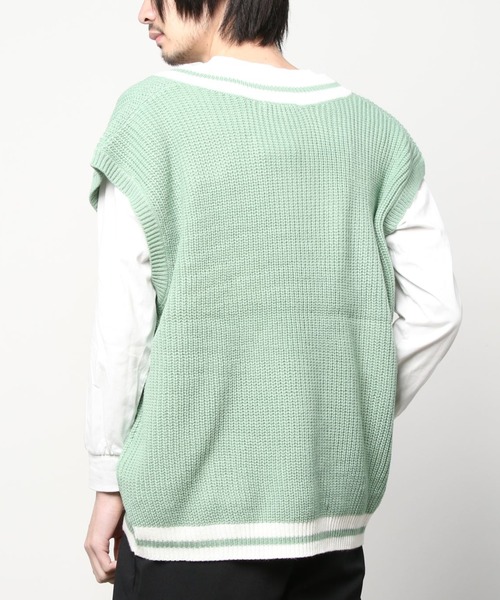 CORPUS　SELECT（コーパストーキョー）の「ビッグシルエット 畦編み チルデンニットベスト（ベスト・メンズ・ブルー/ブラック/グリーン/ブラウン/オフホワイト・L/M）」の8枚目の写真