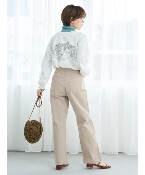 earth music&ecology(アースミュージックアンドエコロジー)の「ストレートデニム(その他パンツ・レディース・インディゴブルー/アイボリー/グレイッシュベージュ・S/M/L)」の5枚目の写真