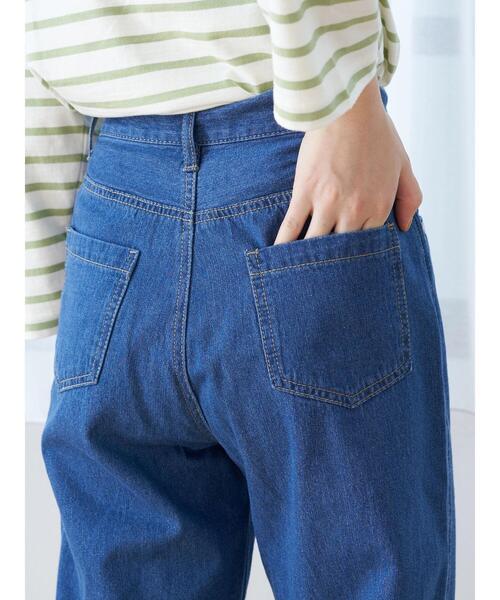 earth music&ecology(アースミュージックアンドエコロジー)の「ストレートデニム(その他パンツ・レディース・インディゴブルー/アイボリー/グレイッシュベージュ・S/M/L)」の14枚目の写真