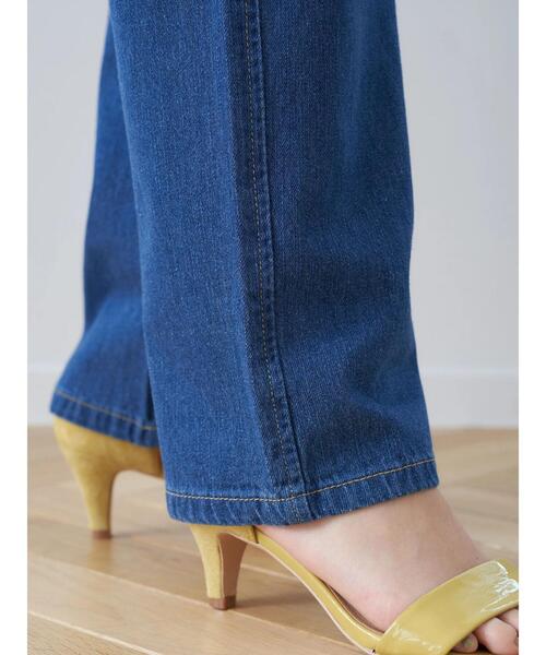 earth music&ecology(アースミュージックアンドエコロジー)の「ストレートデニム(その他パンツ・レディース・インディゴブルー/アイボリー/グレイッシュベージュ・S/M/L)」の15枚目の写真