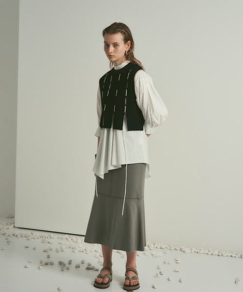 PUBLIC TOKYO（パブリックトウキョウ）の「【岐阜県産】ボリュームスリーブアシメヘムブラウス/オーバーサイズシャツ/ウォッシャブル（シャツ/ブラウス・レディース・ホワイト/ブラック/ミント・FREE）」の7枚目の写真