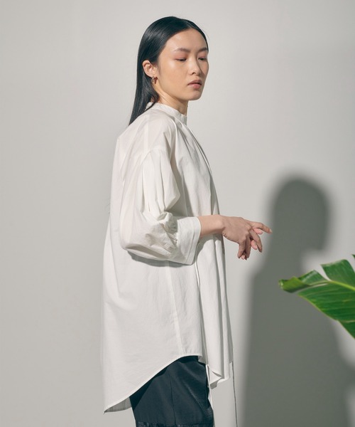 PUBLIC TOKYO（パブリックトウキョウ）の「【岐阜県産】ボリュームスリーブアシメヘムブラウス/オーバーサイズシャツ/ウォッシャブル（シャツ/ブラウス・レディース・ホワイト/ブラック/ミント・FREE）」の19枚目の写真